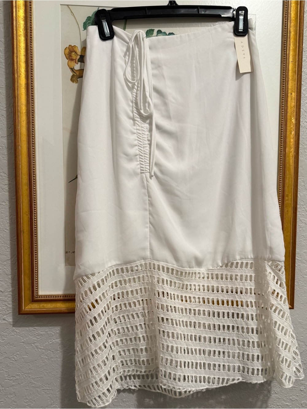 NEW - Adiva White Lightweight Lined Skirt with Open Fabric Hem